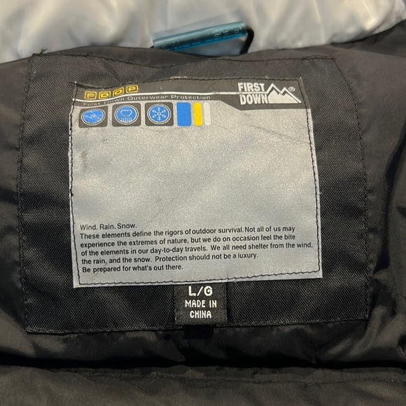 Vintage women’s first down puffer coat - Picture 3 of 14